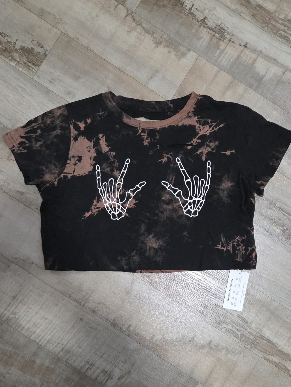 Dye Cropped Tee with Skeleton Hands Graphic - Black & Brown